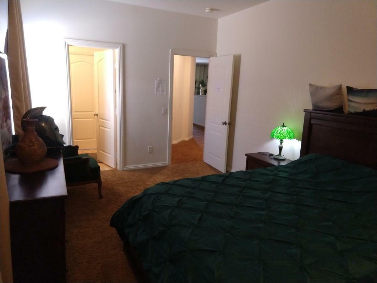 Six Flags Luxury Private Rooms サンタクラリタ エクステリア 写真