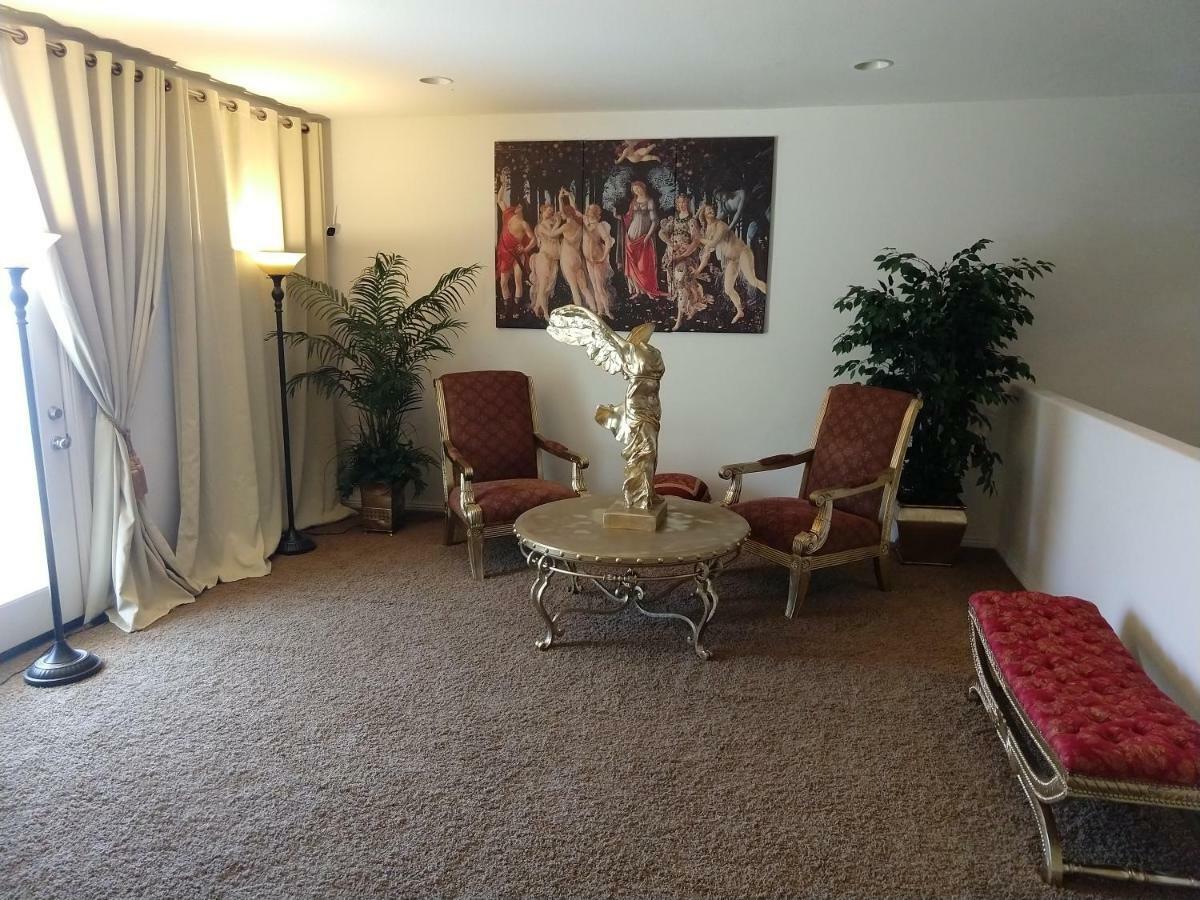 Six Flags Luxury Private Rooms サンタクラリタ エクステリア 写真